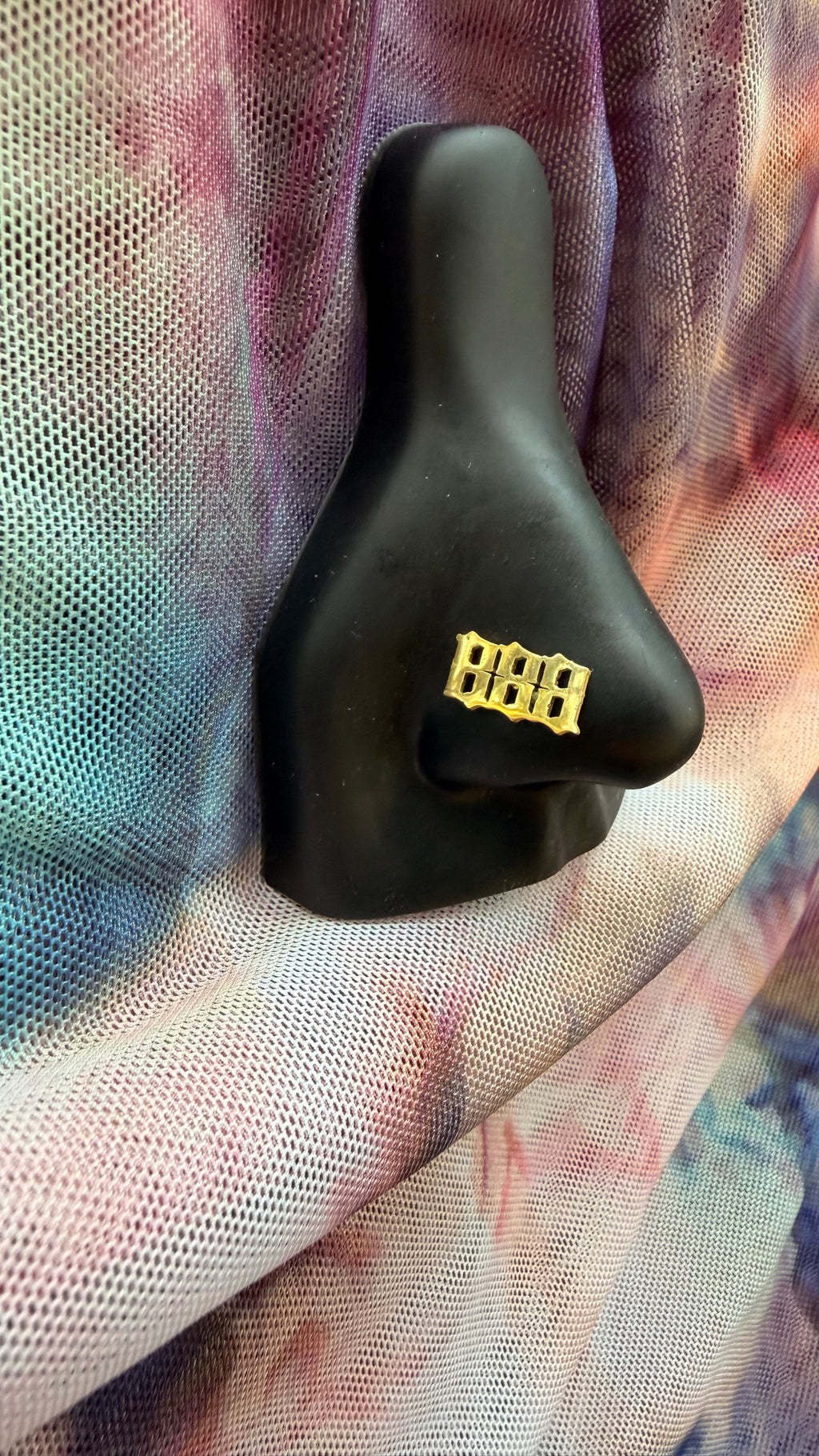 888